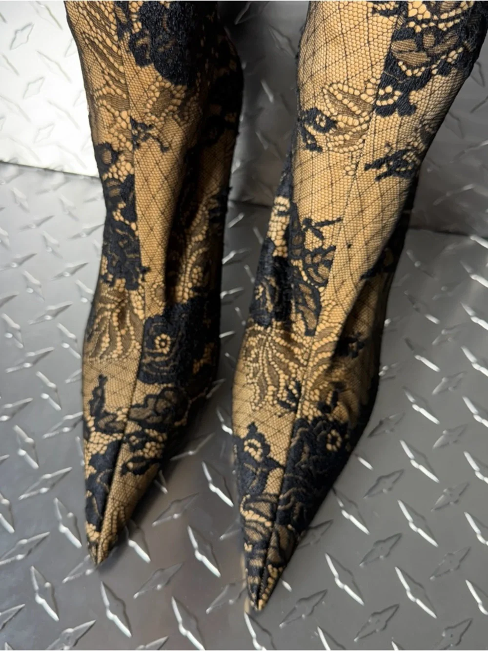 Balenciaga Dentelle Lace Over The Knee Lace Knife Boots in Beige/Black 37 - Picture 4 of 7